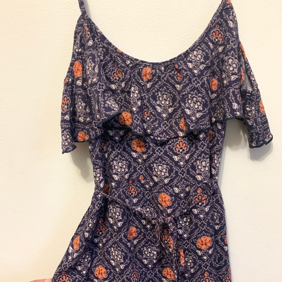 Hollister Off-shoulder dress - Picture 3 of 5